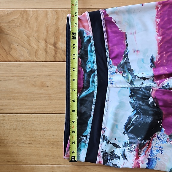 Lululemon Run: Inspire Crop II *All Full-On Luxtreme, Size 6 - Picture 11 of 15